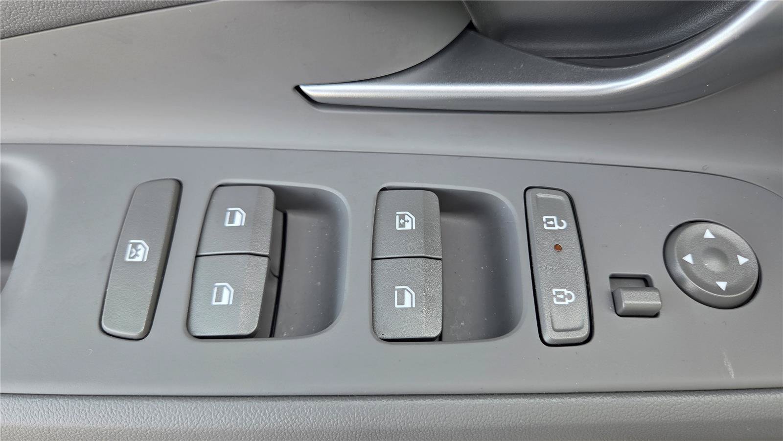 Used 2025 Hyundai Elantra Sport w/ Cargo Package FWD image 14