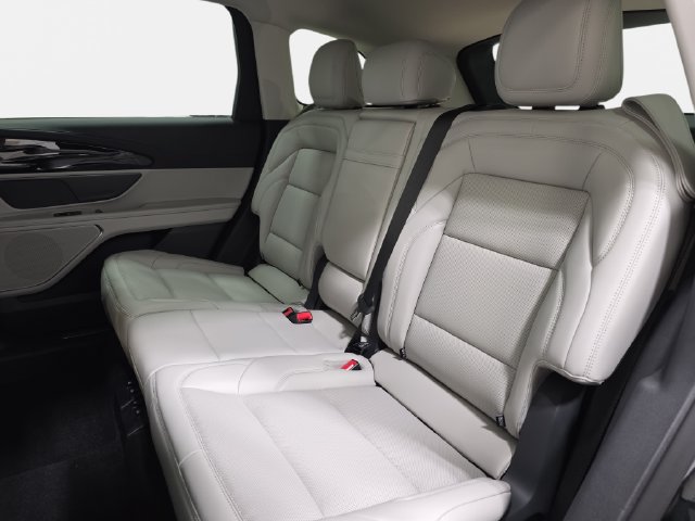 New 2026 Lincoln Nautilus Premier AWD/4WD image 11