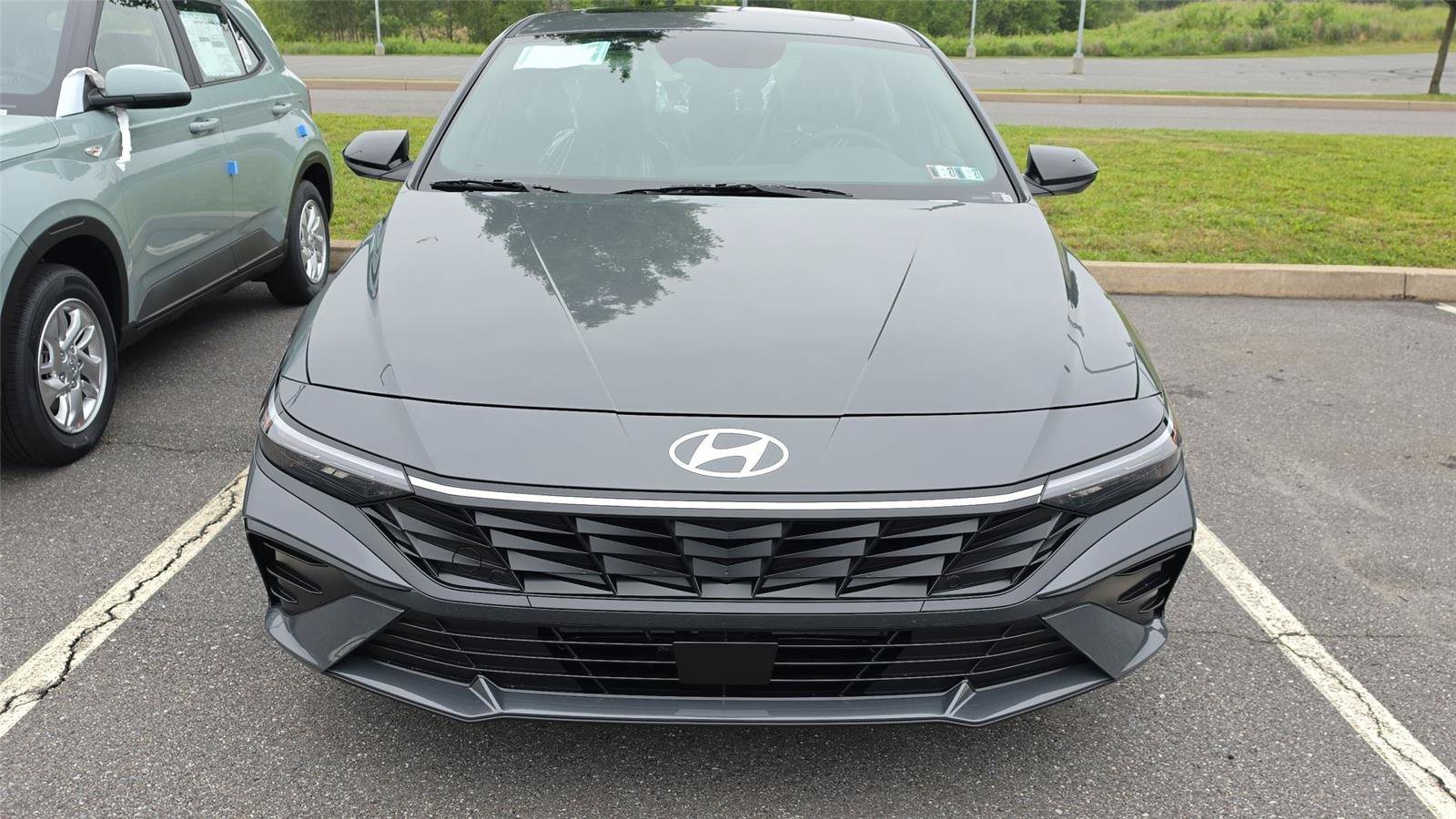 New 2026 Hyundai Elantra SEL Sport Premium FWD image 2