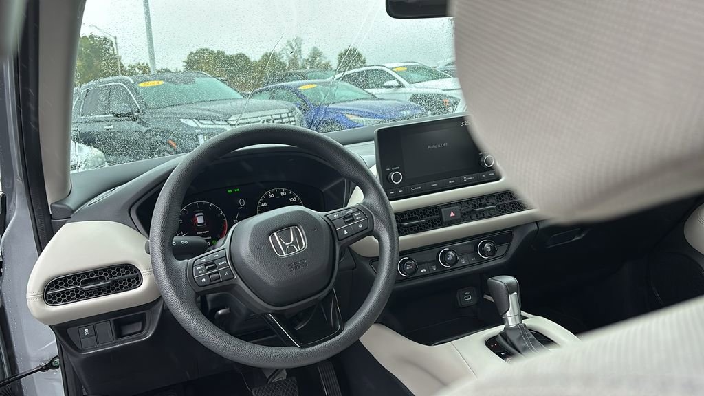 Certified 2025 Honda HR-V LX image 13