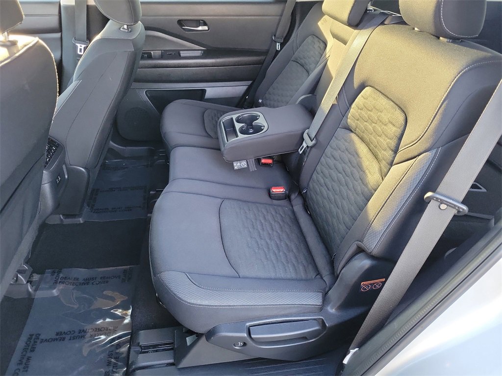 Used 2022 Nissan Pathfinder SV image 20