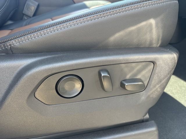 Used 2024 Chevrolet Silverado 1500 High Country w/ Technology Package image 23