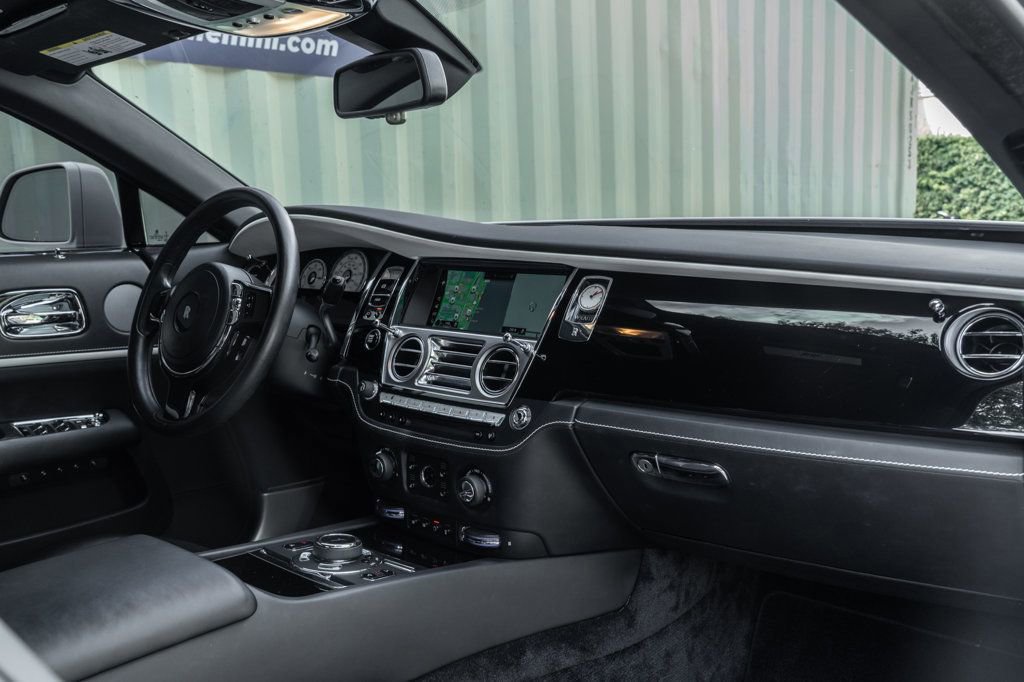 Used 2019 Rolls-Royce Wraith image 23