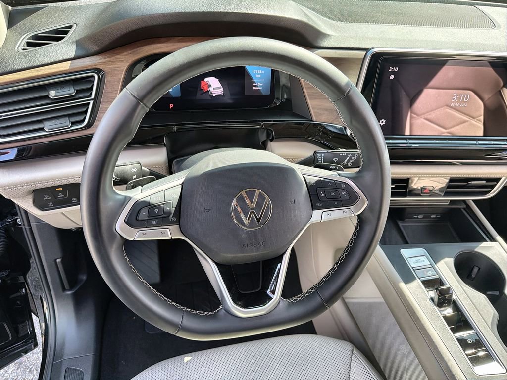 Used 2024 Volkswagen Atlas SE image 11