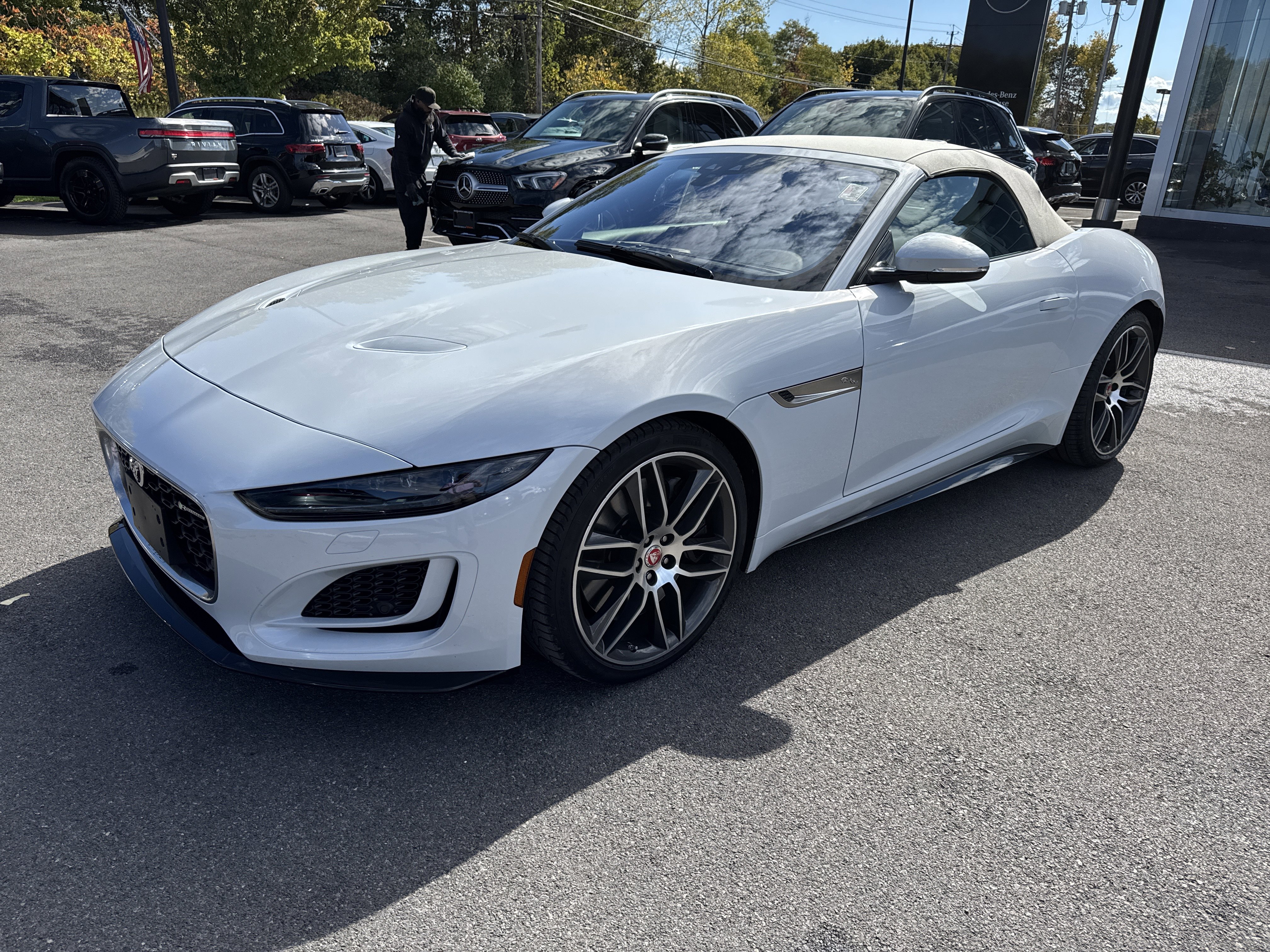 Used 2021 Jaguar F-TYPE R-Dynamic image 4