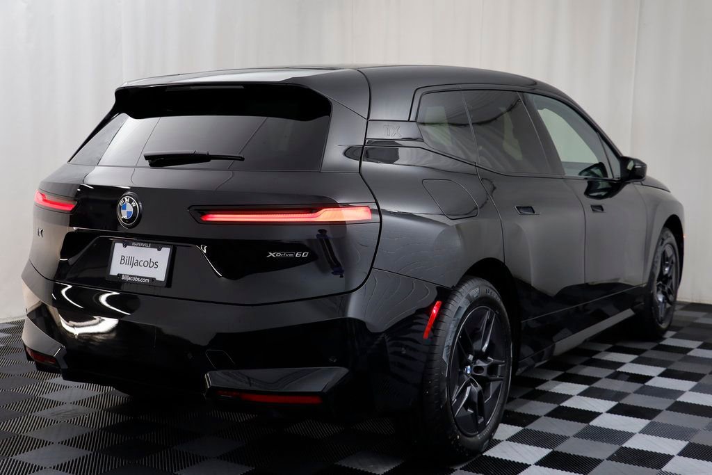 New 2026 BMW iX xDrive60 w/ Premium Package AWD/4WD image 18