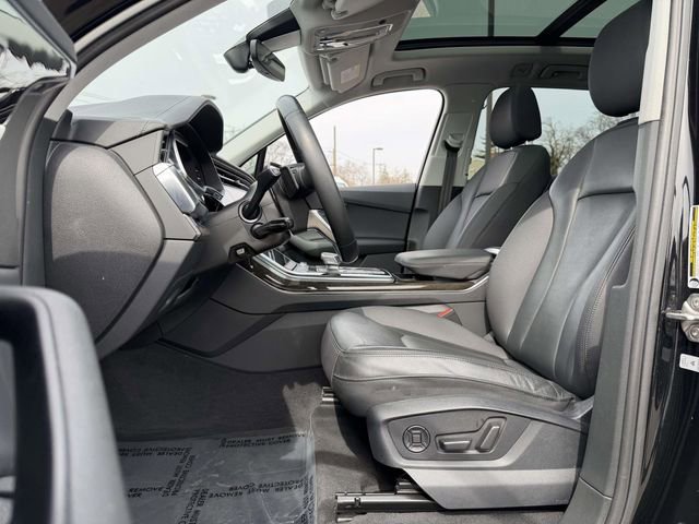 Used 2023 Audi Q7 2.0T Premium w/ Towing Package image 9