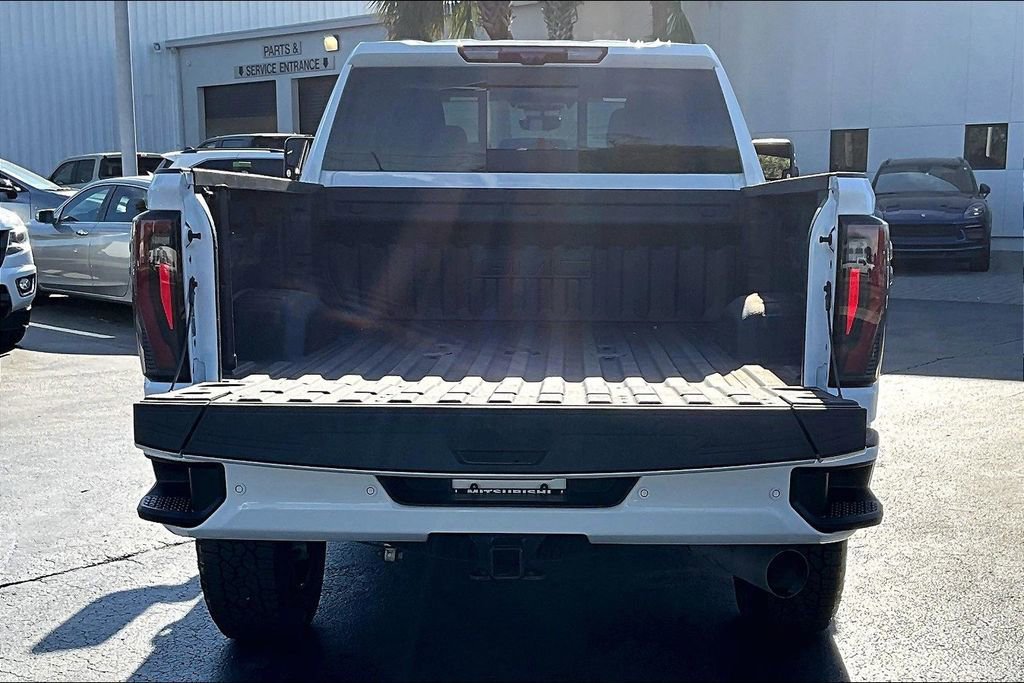 Used 2025 GMC Sierra 2500 AT4 w/ AT4 Premium Plus Package image 7