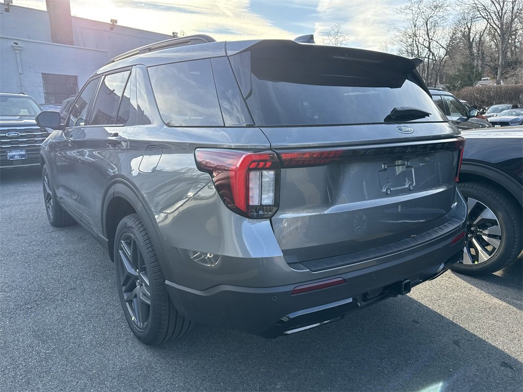 New 2026 Ford Explorer ST-Line w/ ST-Line Street Pack image 4