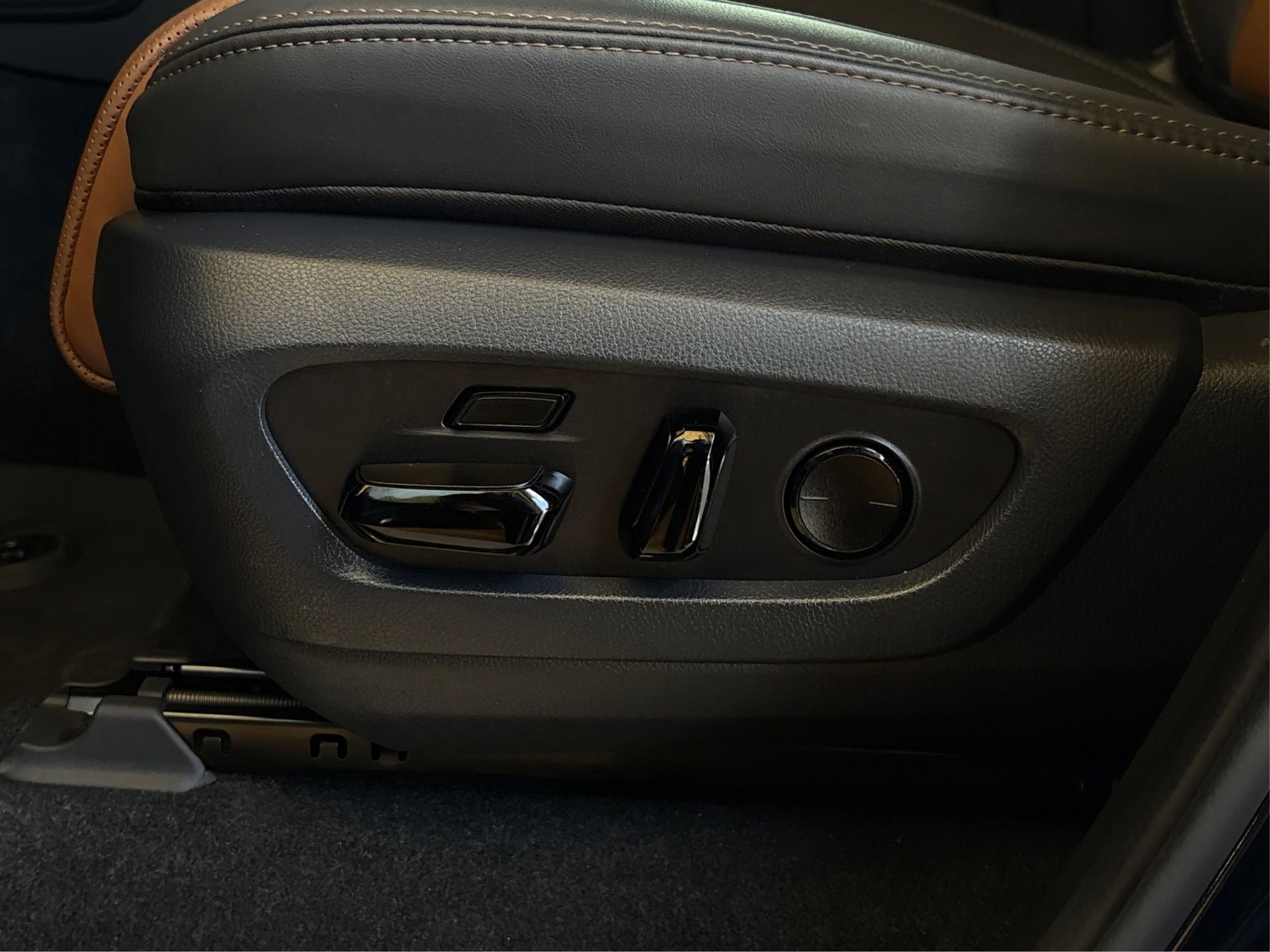 Used 2024 Lexus GX 550 550 Luxury image 31