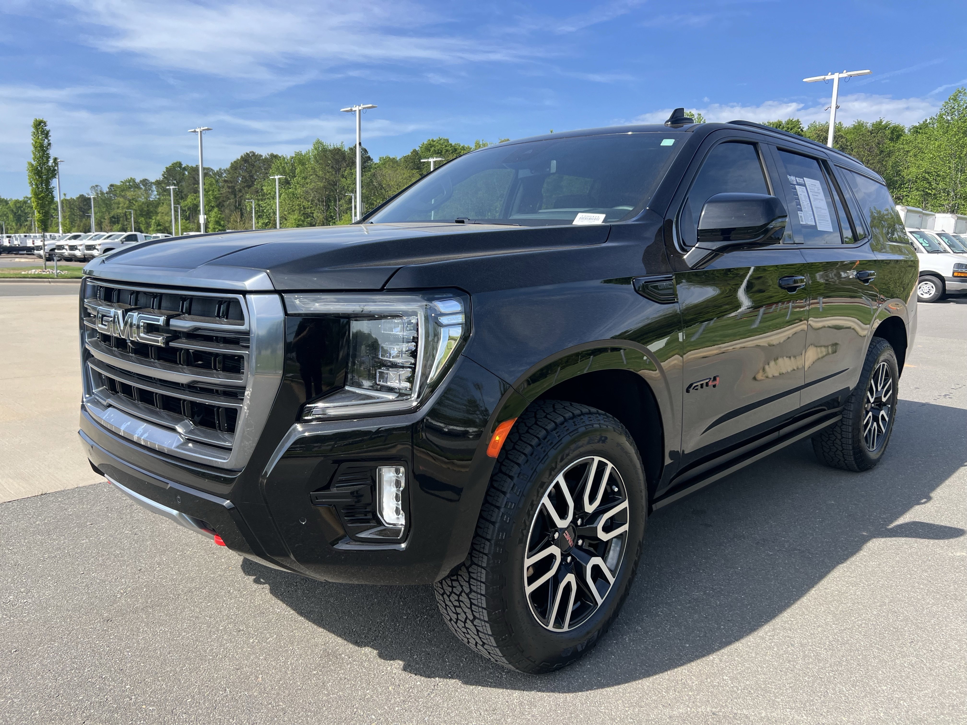 Used 2024 GMC Yukon AT4 w/ AT4 Premium Plus Package image 5