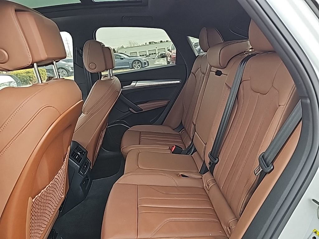 Used 2025 Audi Q5 2.0T Premium Plus w/ Premium Plus Package image 11