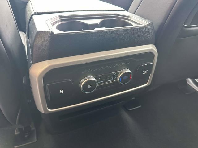 Used 2024 Ford Expedition XLT image 12