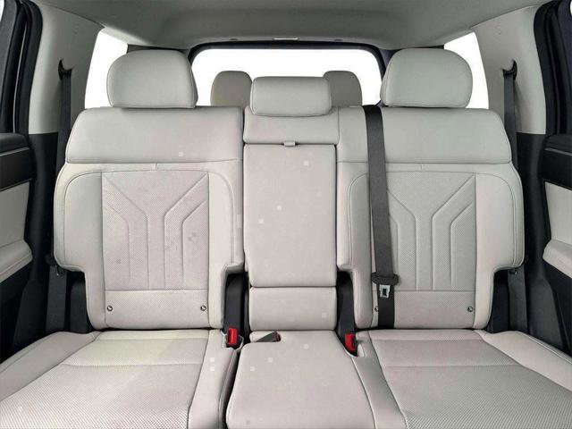 New 2026 Hyundai Santa Fe SEL AWD/4WD image 16