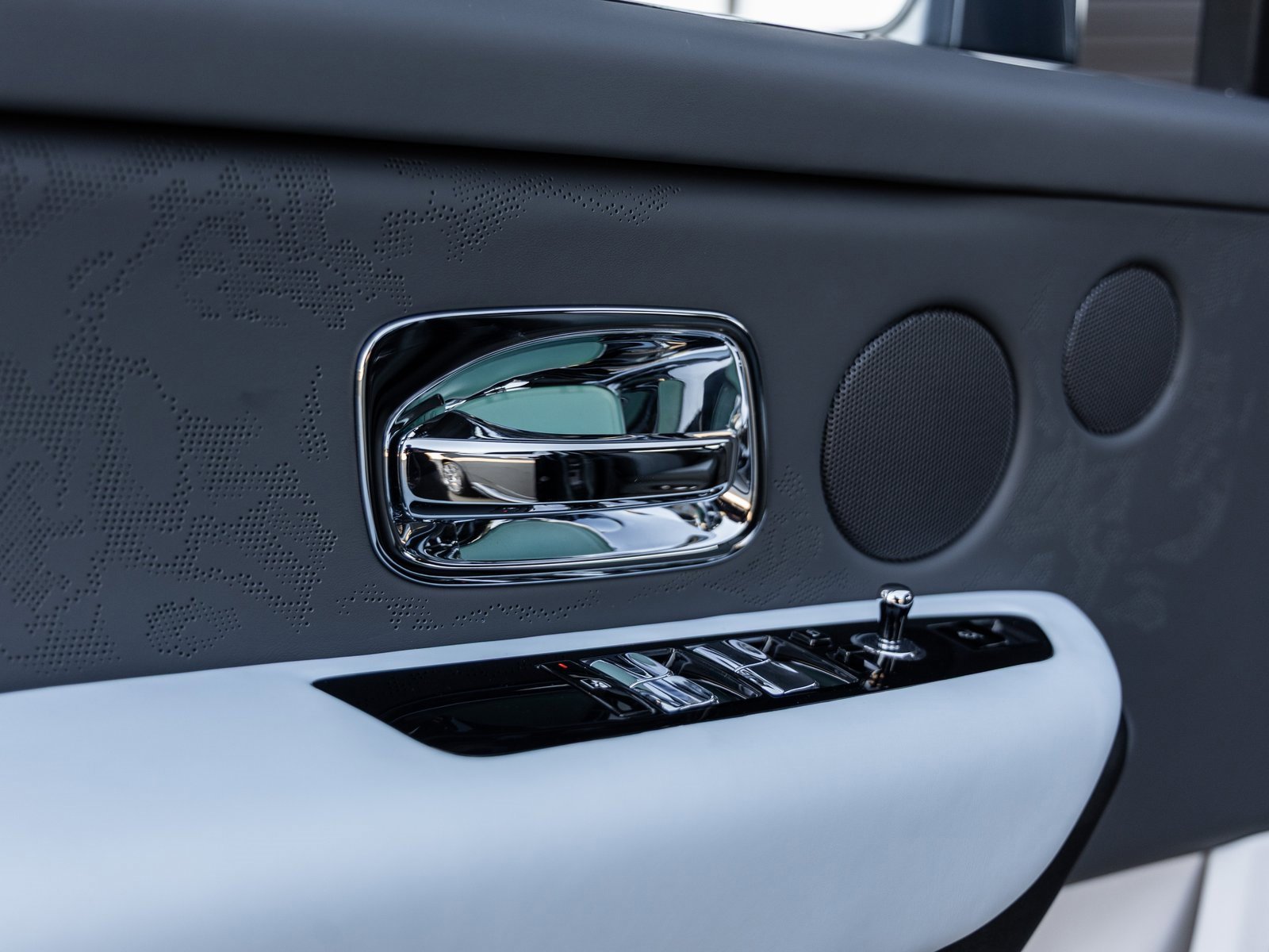 New 2026 Rolls-Royce Cullinan image 23