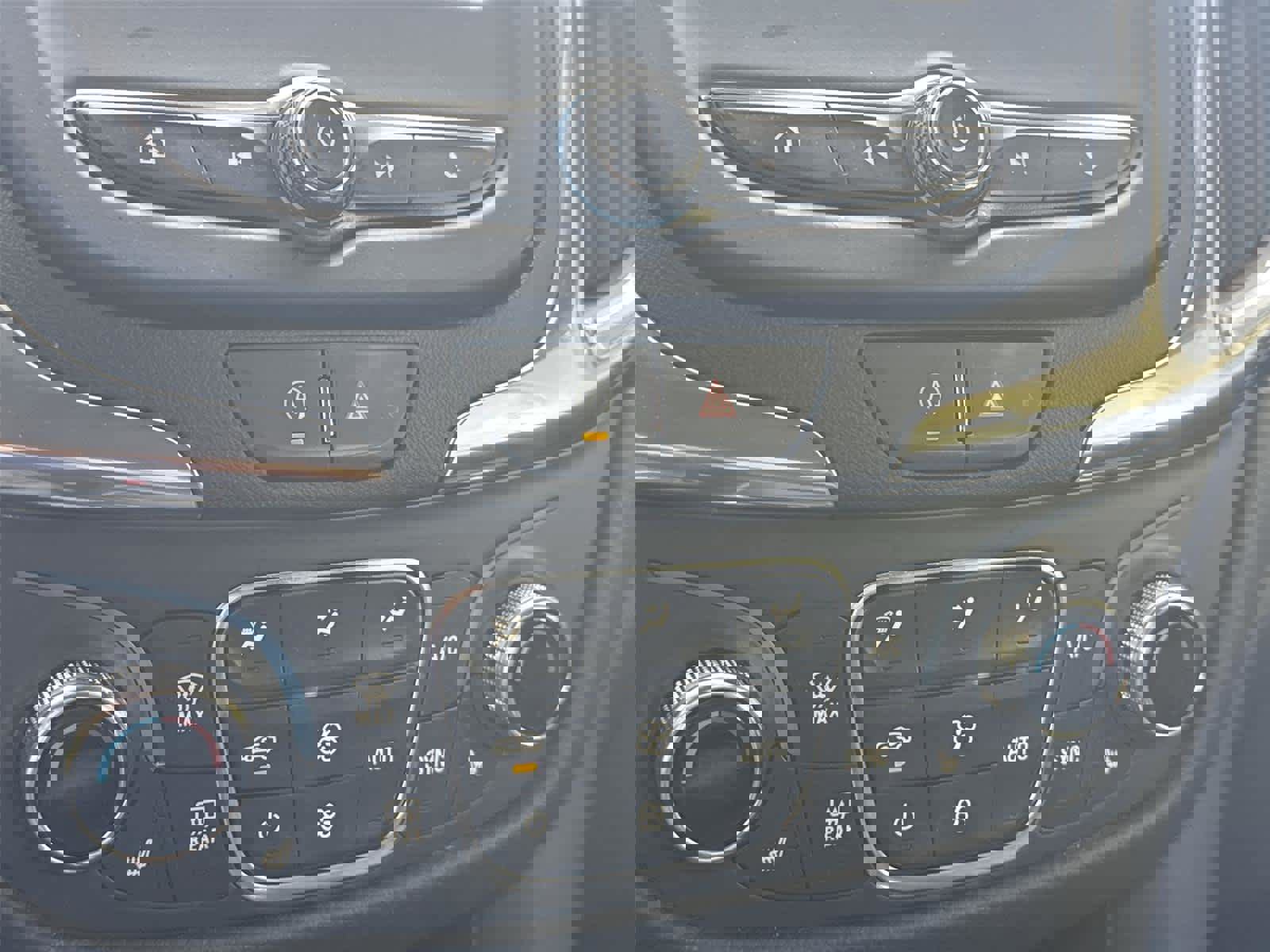 Used 2023 Chevrolet Equinox LT image 18