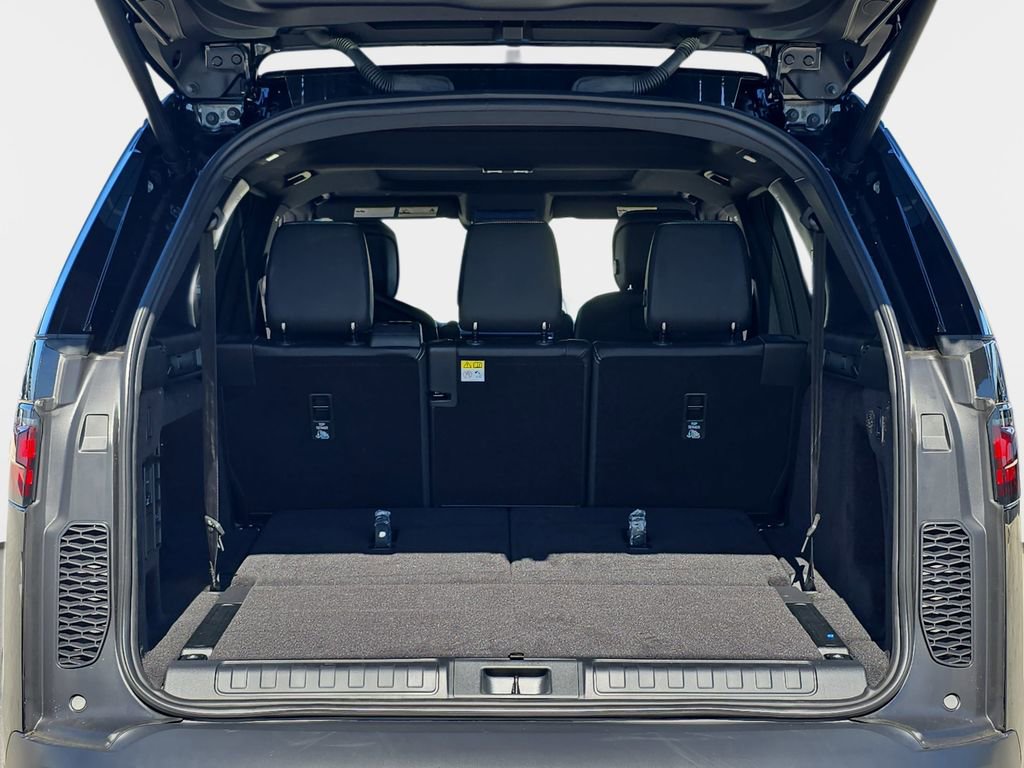 New 2026 Land Rover Discovery S AWD/4WD image 13