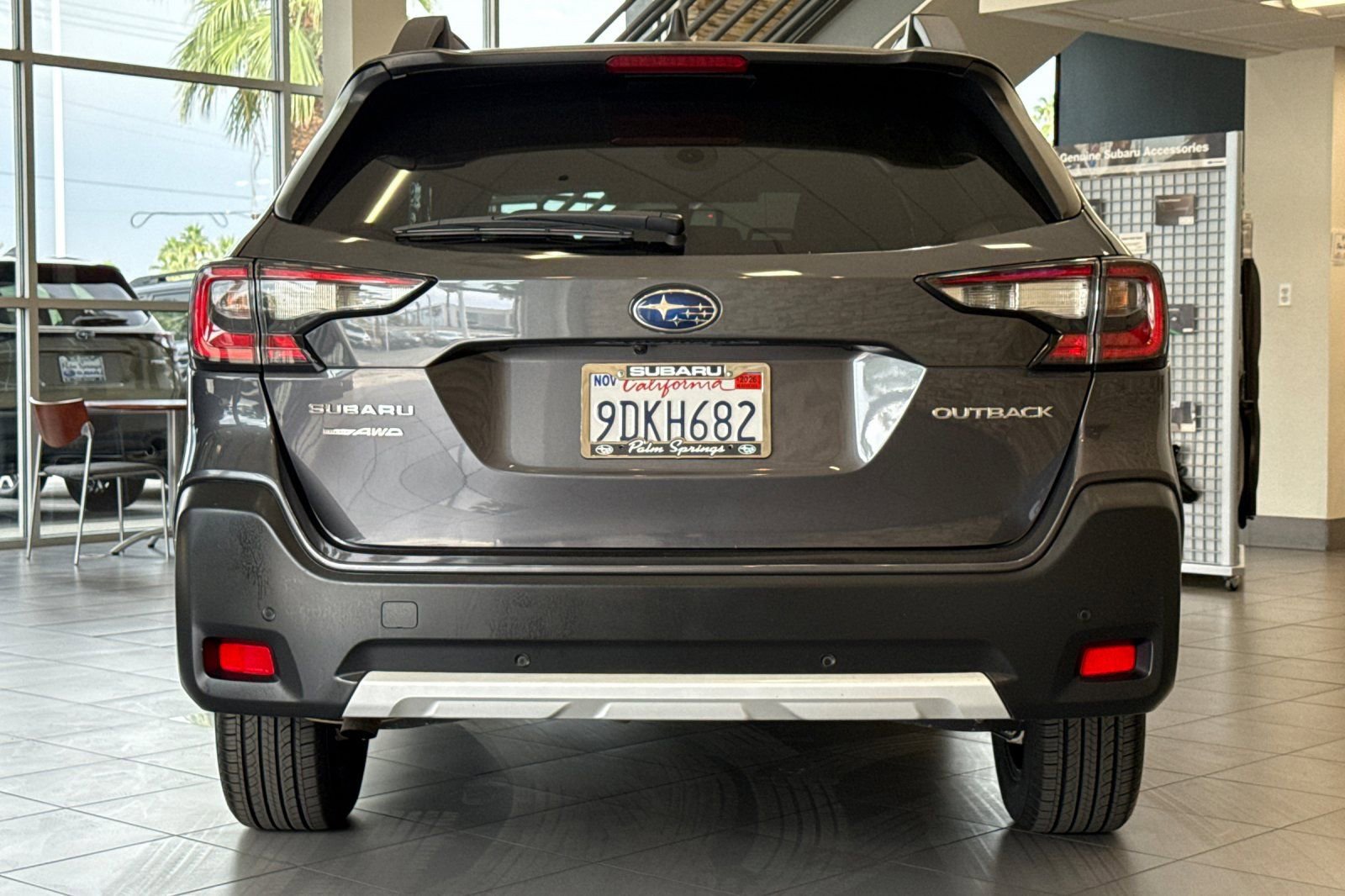 Certified 2023 Subaru Outback Limited AWD/4WD image 4