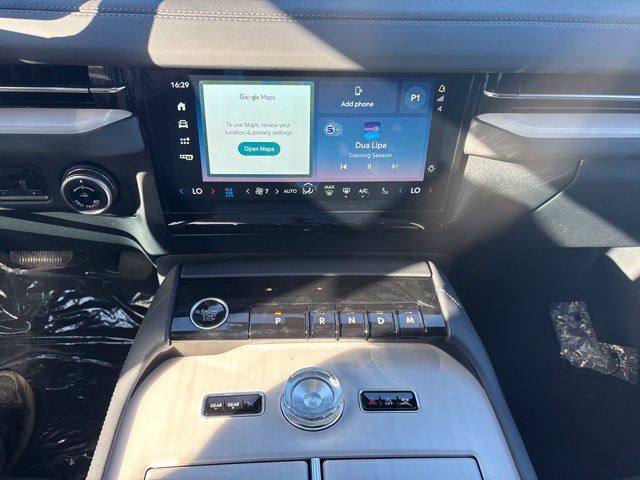 New 2026 Lincoln Navigator Reserve AWD/4WD image 19
