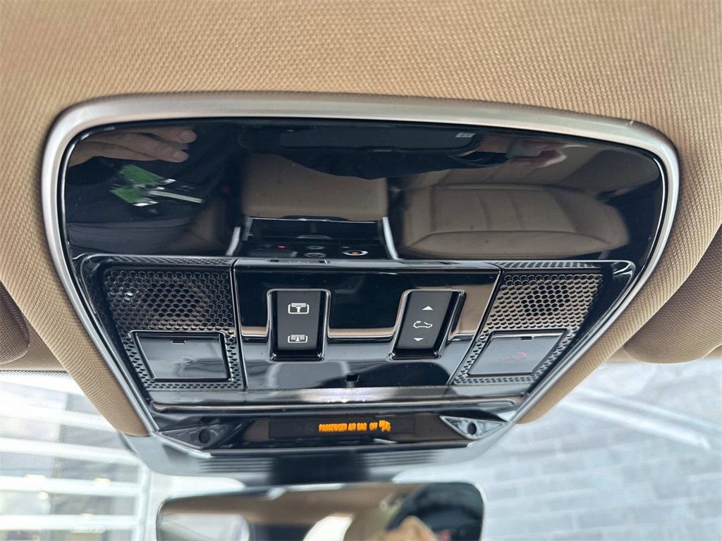 Used 2023 Land Rover Range Rover Sport SE image 22