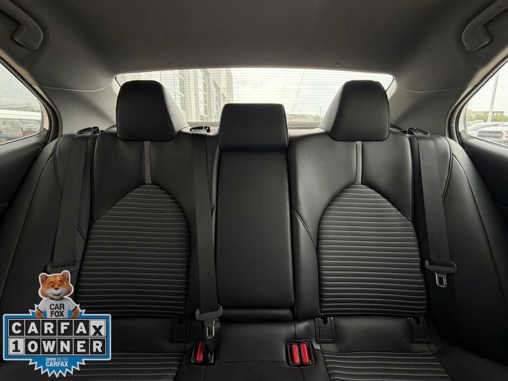 Used 2022 Toyota Camry SE FWD image 22