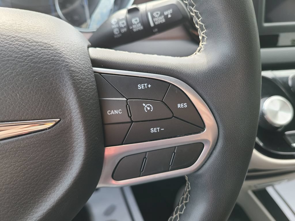 Used 2023 Chrysler Voyager LX FWD image 26