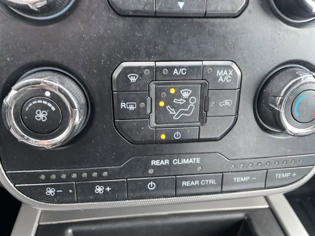 Used 2015 Ford Expedition XLT AWD/4WD image 28