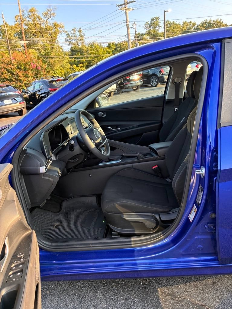 Used 2023 Hyundai Elantra SEL FWD image 24