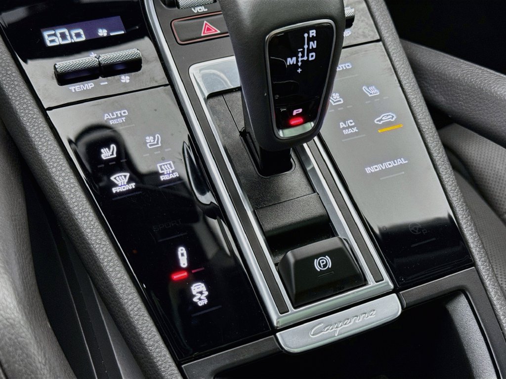 Certified 2023 Porsche Cayenne Platinum Edition AWD/4WD image 22