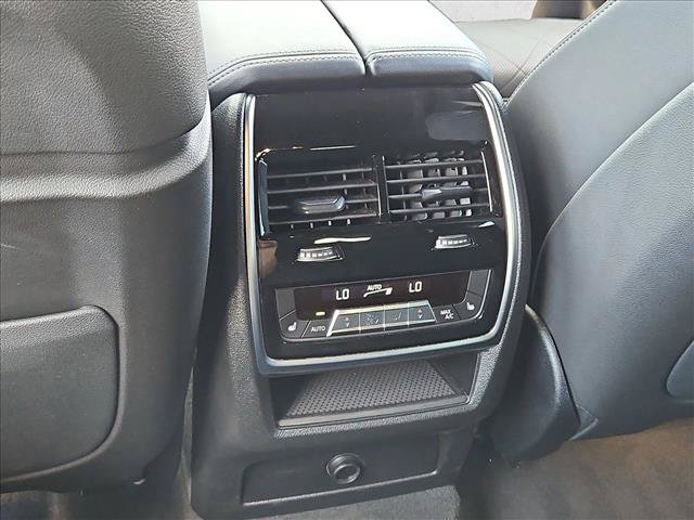 Used 2026 BMW X6 xDrive40i AWD/4WD image 17