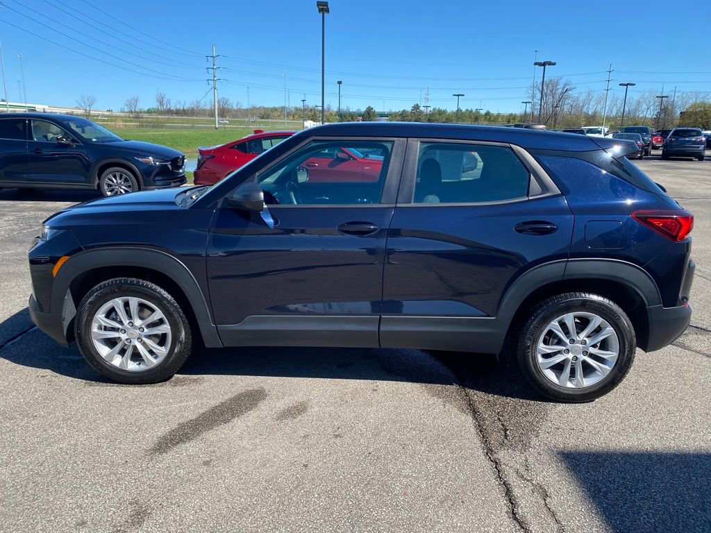 Used 2021 Chevrolet TrailBlazer LS FWD image 4