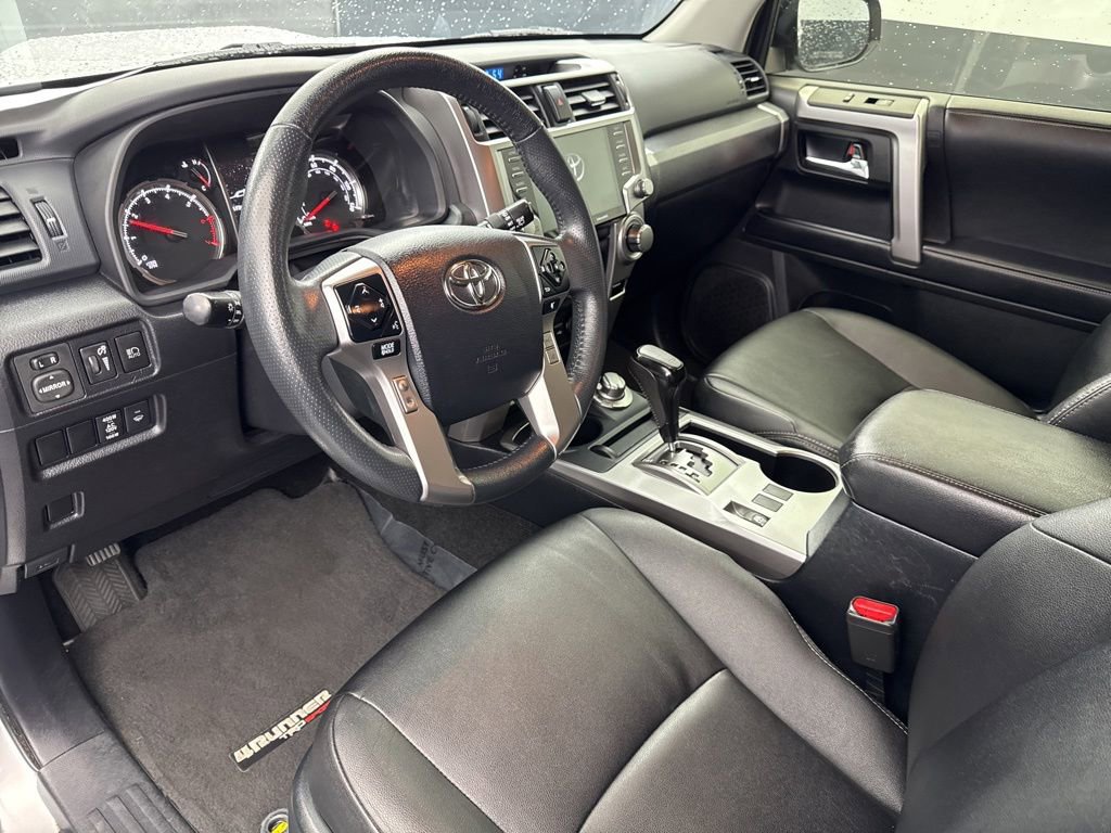 Used 2022 Toyota 4Runner TRD Sport AWD/4WD image 8
