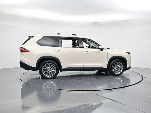 Used 2024 Toyota Grand Highlander Platinum image 2