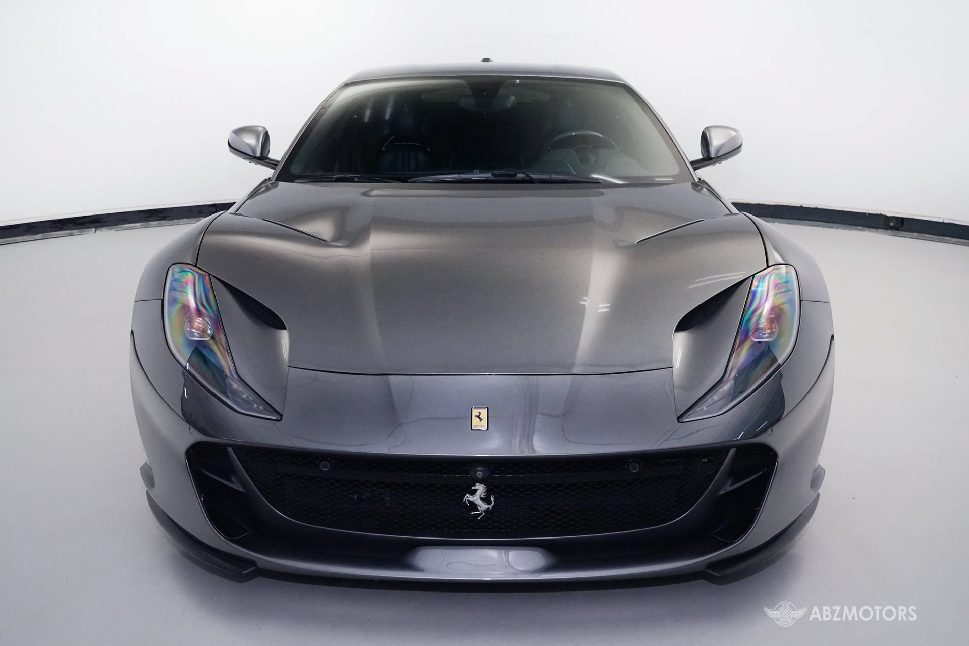 Used 2019 Ferrari 812 Superfast RWD image 3