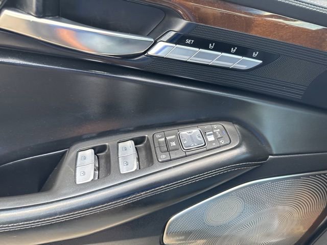 Used 2018 Genesis G90 3.3T Premium RWD image 30