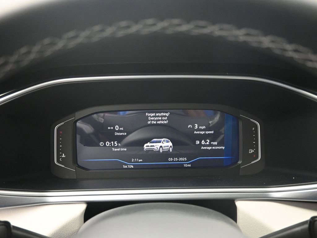 Used 2025 Volkswagen Taos SEL image 10