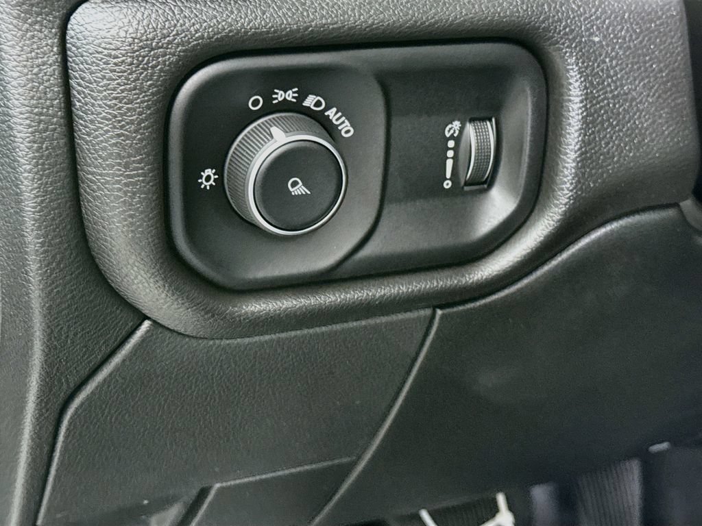 Used 2022 RAM 3500 Tradesman AWD/4WD image 21