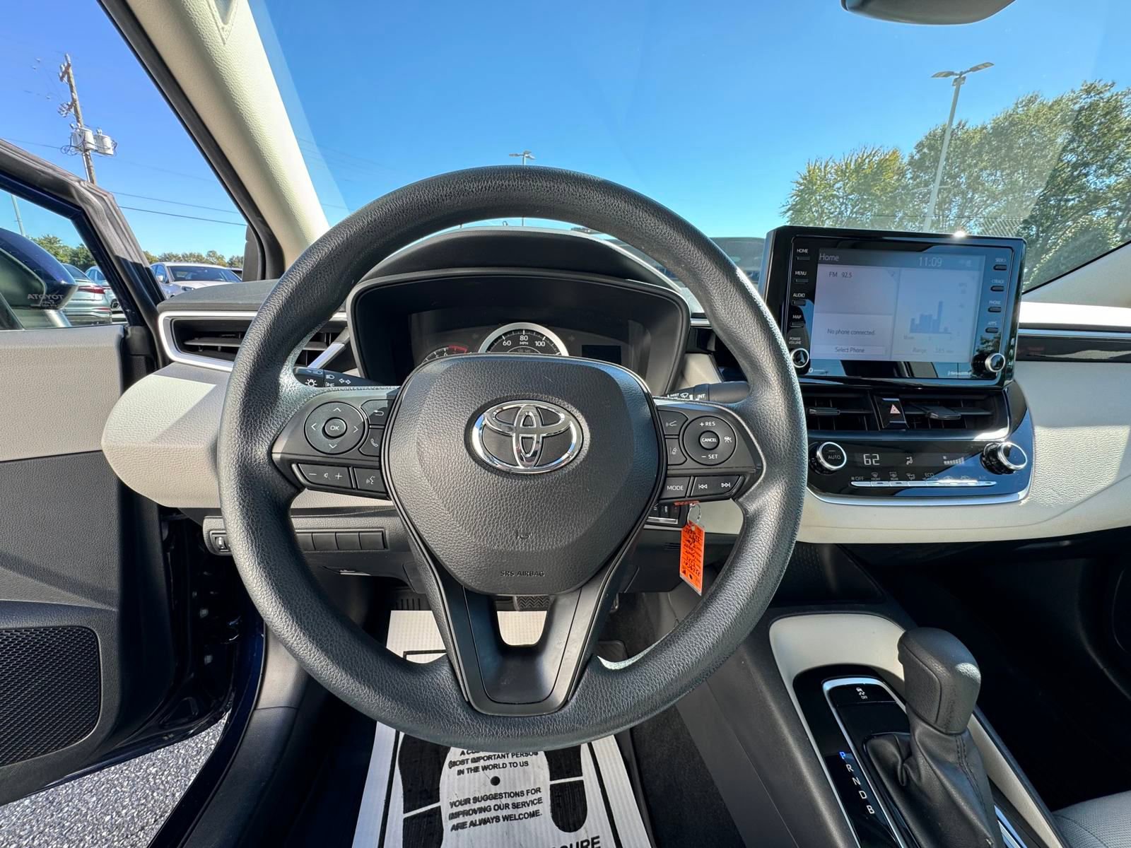 Used 2022 Toyota Corolla LE image 6