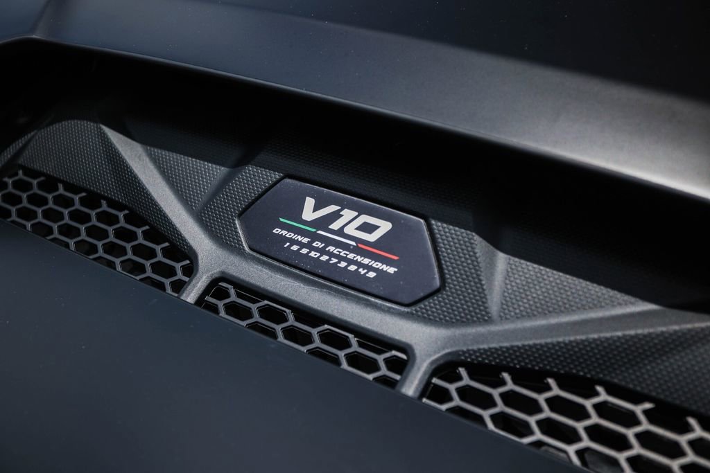 Used 2024 Lamborghini Huracan Sterrato AWD/4WD image 22