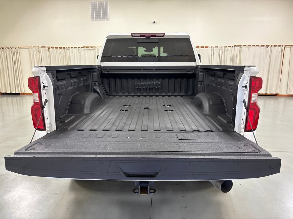 Used 2024 Chevrolet Silverado 2500 High Country w/ High Country Premium Package AWD/4WD image 9