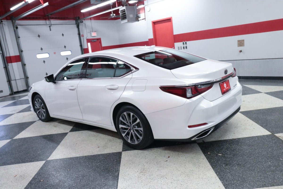 Used 2022 Lexus ES 350 w/ Premium Package FWD image 6