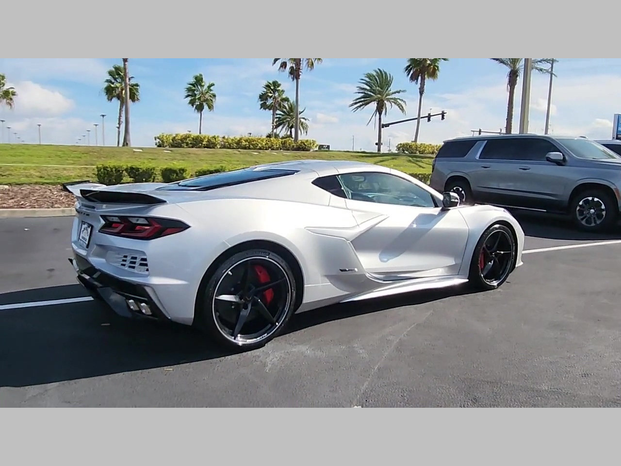 New 2026 Chevrolet Corvette E-Ray w/ ZER Performance Package AWD/4WD image 24