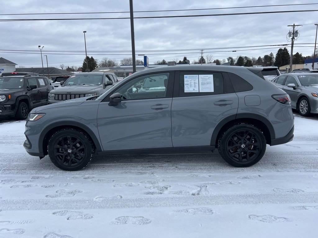 Used 2025 Honda HR-V Sport image 2