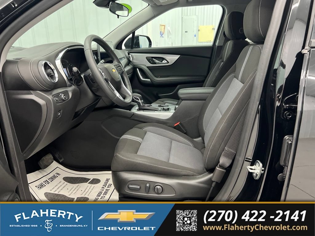 Used 2026 Chevrolet Blazer LT FWD image 9