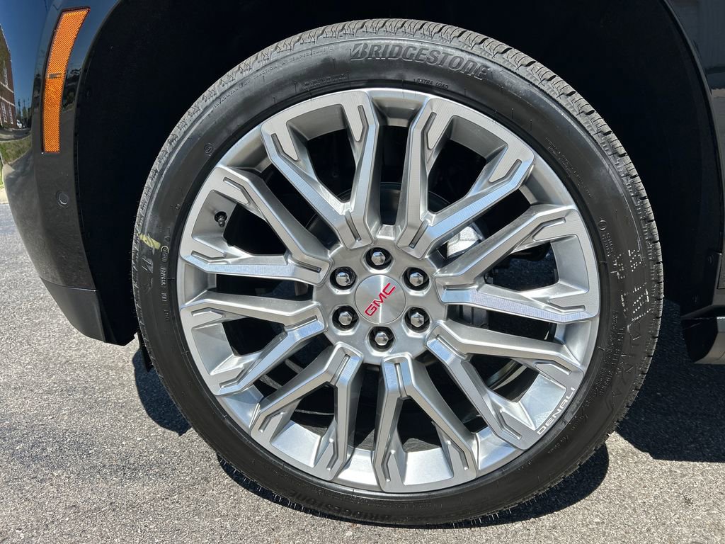 New 2026 GMC Yukon XL Denali w/ Denali Reserve Package AWD/4WD image 59