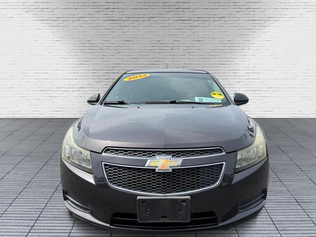 Used 2014 Chevrolet Cruze LT w/ Technology Package FWD image 8