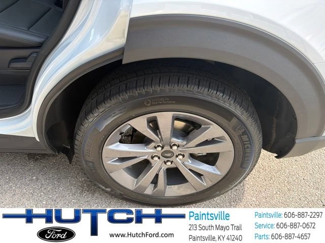 New 2026 Ford Explorer Active w/ Active Comfort Package AWD/4WD image 12