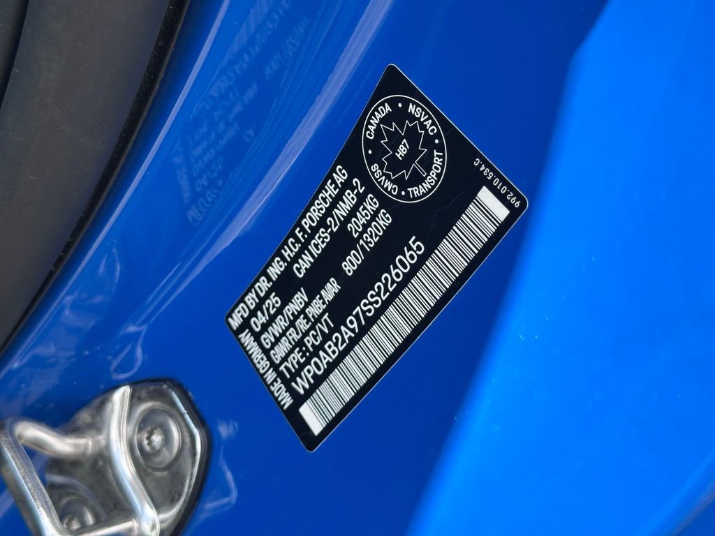 Used 2025 Porsche 911 Carrera GTS RWD image 17