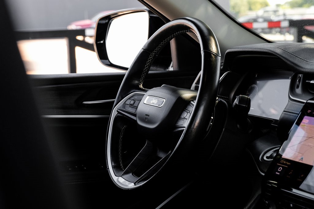 Used 2021 Jeep Grand Cherokee L Limited w/ Luxury Tech Group II image 25