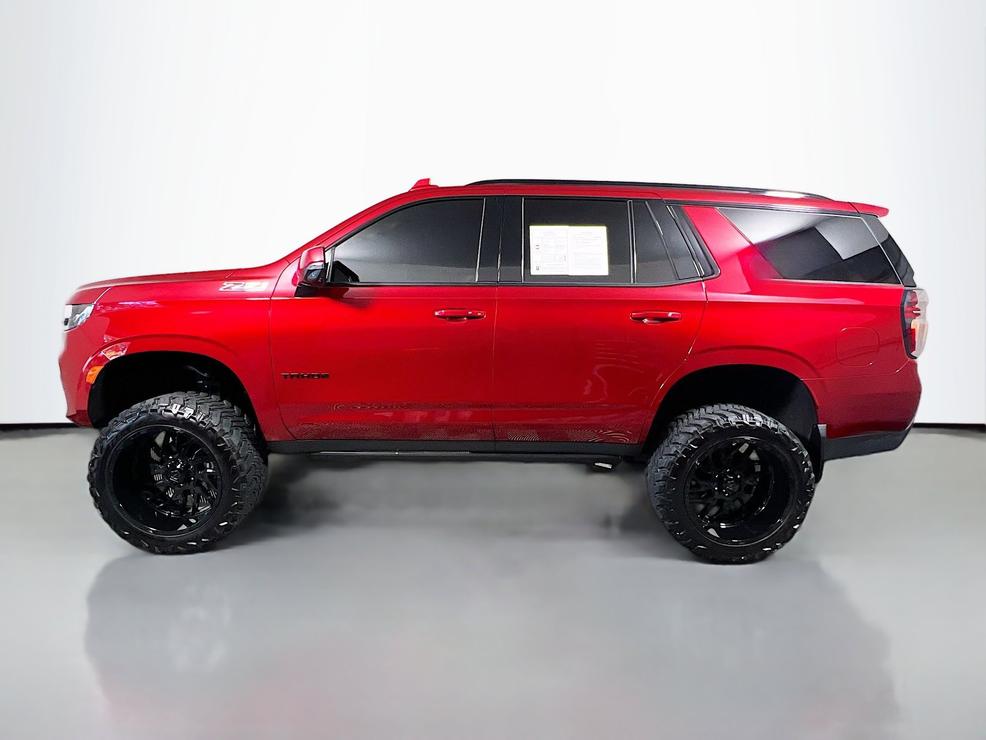 Used 2023 Chevrolet Tahoe Z71 w/ Luxury Package image 9